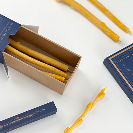 Elegant æske til stearinlys – perfekt til gave eller stilfuld opbevaring.