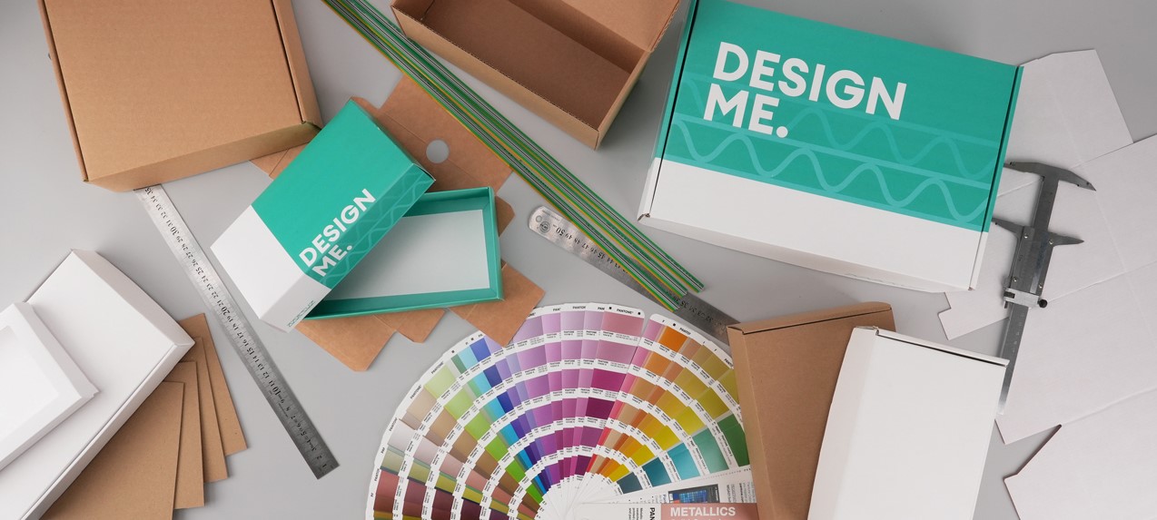 MAZUS team creating custom corrugated packaging solutions with modern printing and prototyping technologies